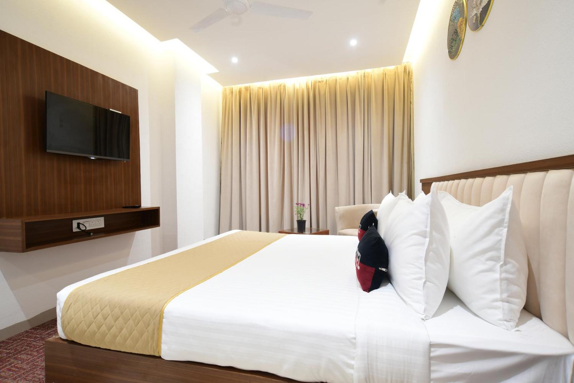 Aceotel Premier, Vijay Nagar Indore Zewnętrze zdjęcie