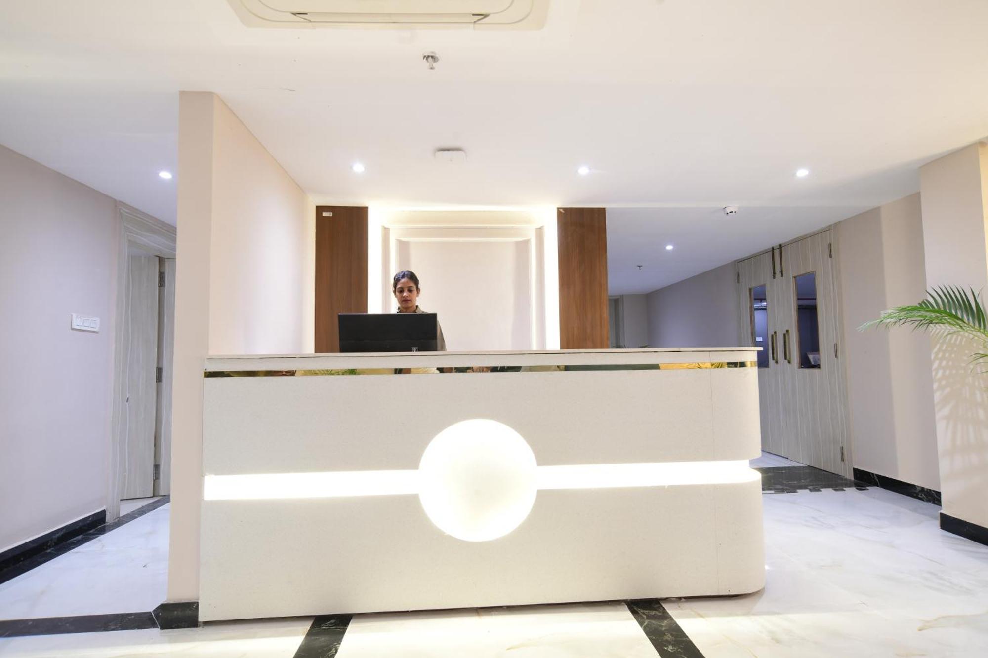 Aceotel Premier, Vijay Nagar Indore Zewnętrze zdjęcie